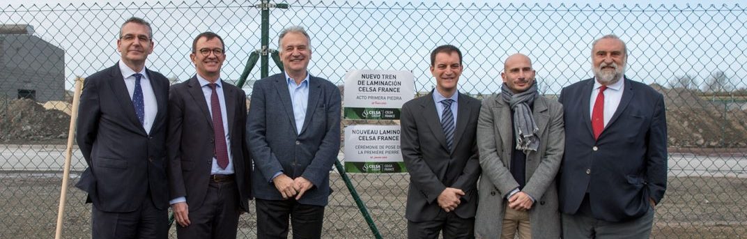 Directivos de Celsa Group inauguración de la construcción tren laminación